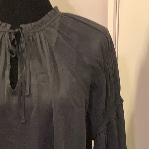 GAP Tie Front Ruffle‎ Top in Zen True Black - Picture 5 of 8